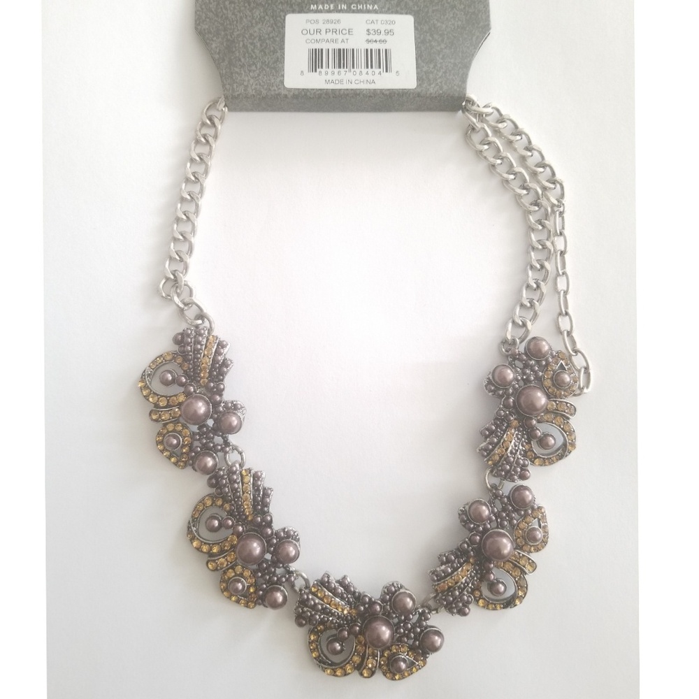 Decorative statement necklace